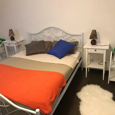 Appartement Avec Garage Centre Historique *